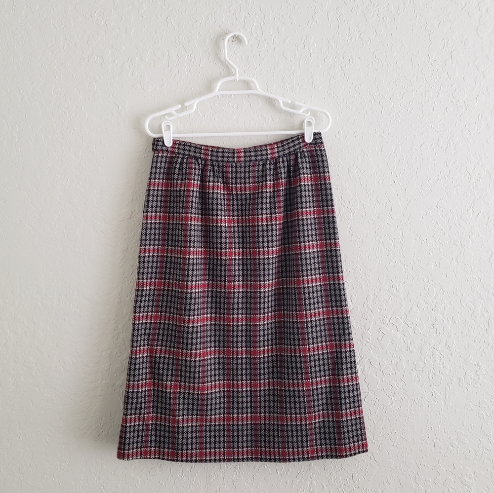 Vintage Pendleton Black And Red Plaid Virgin Wool Pencil Skirt - Picture 4 of 5